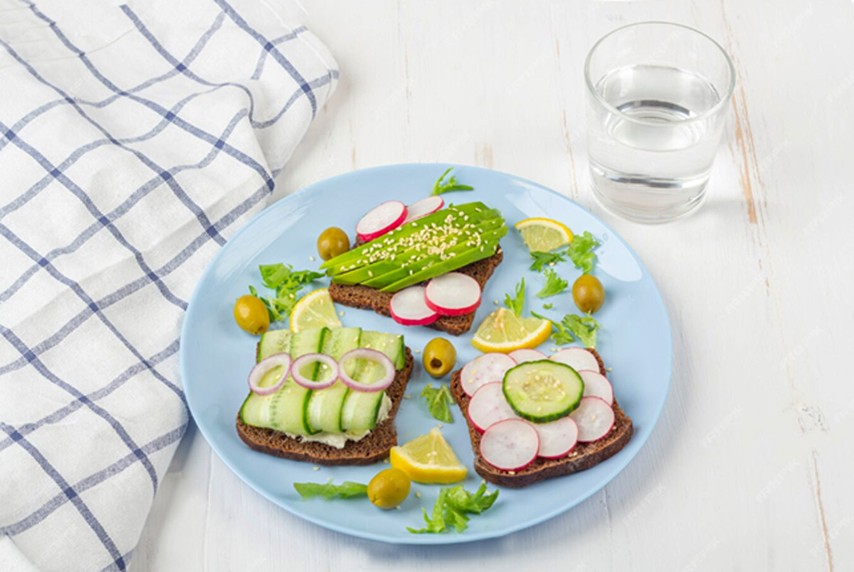 сендвічі зі свіжими овочами