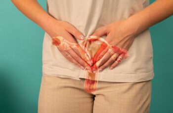 голографічне зображення матки в тілі жінки