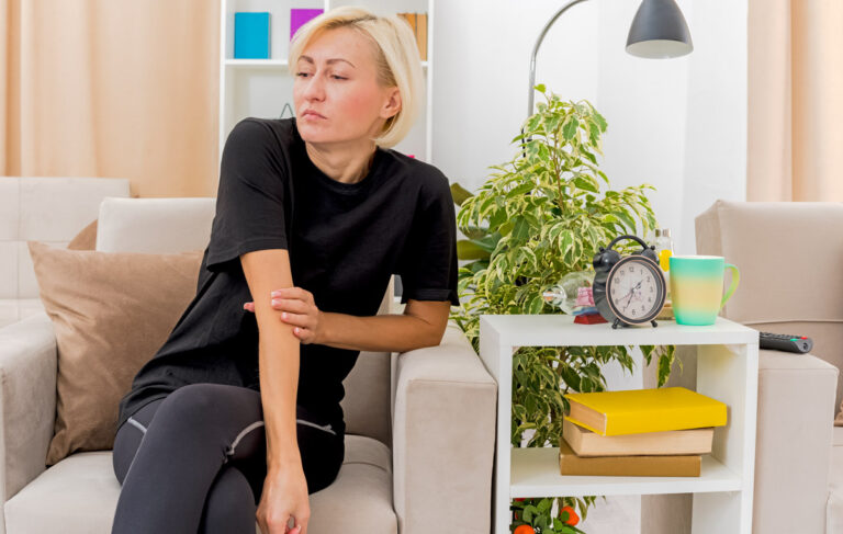 Просте пояснення, що відбувається з суглобом