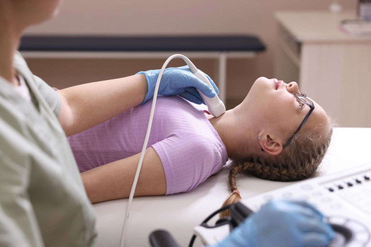 проведення УЗ-обстеження щитоподібної залози