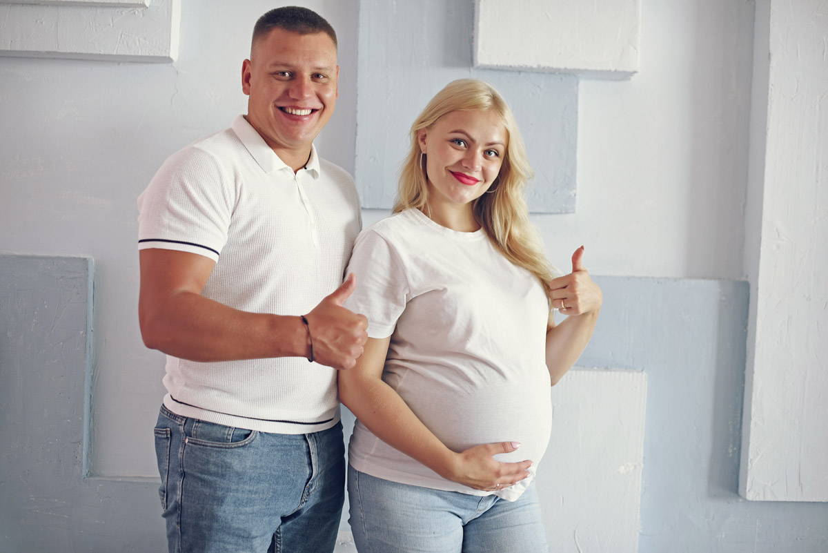 щасливі майбутні батьки