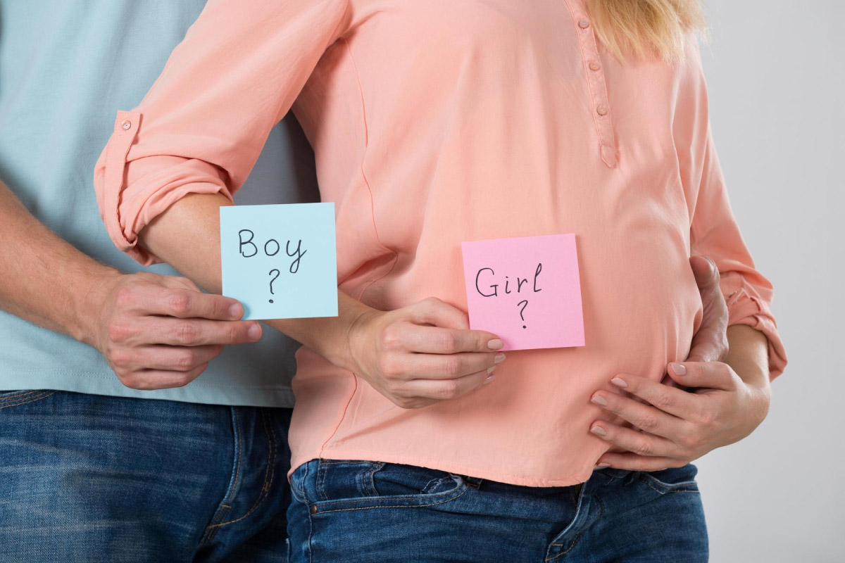 в очікуванні дитини батьки намагаються вгадати стать